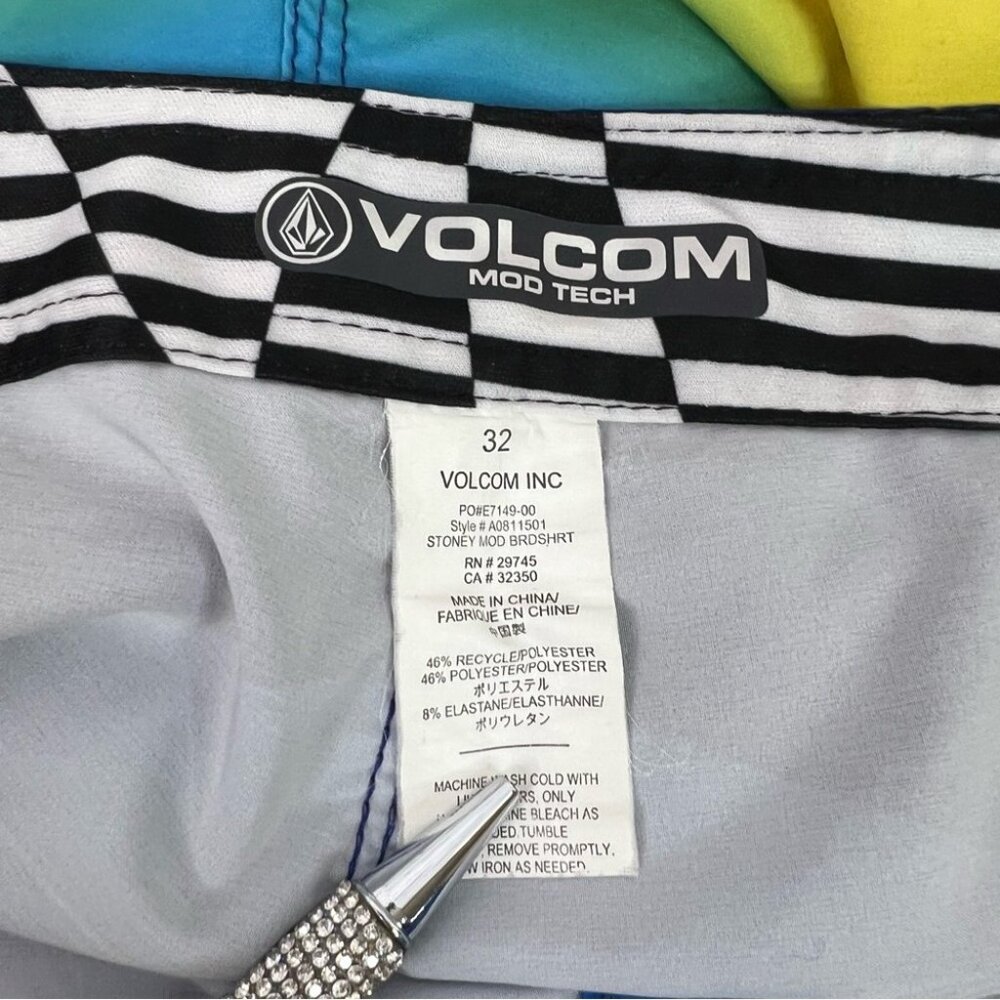 Volcom Shorts Surf Board Mod Tech Ombr Gradient B… - image 7